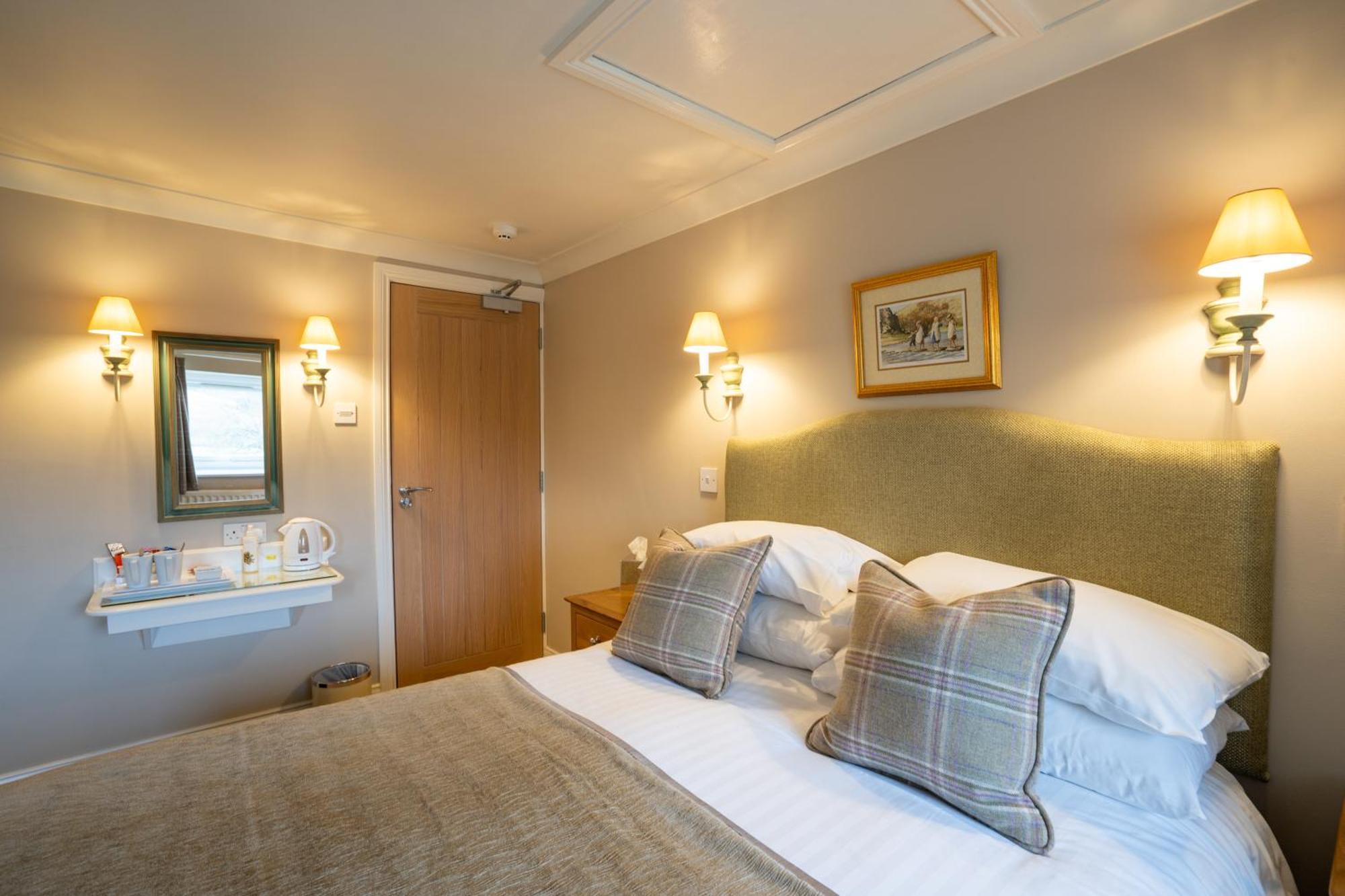 The Pheasant Inn Falstone Экстерьер фото